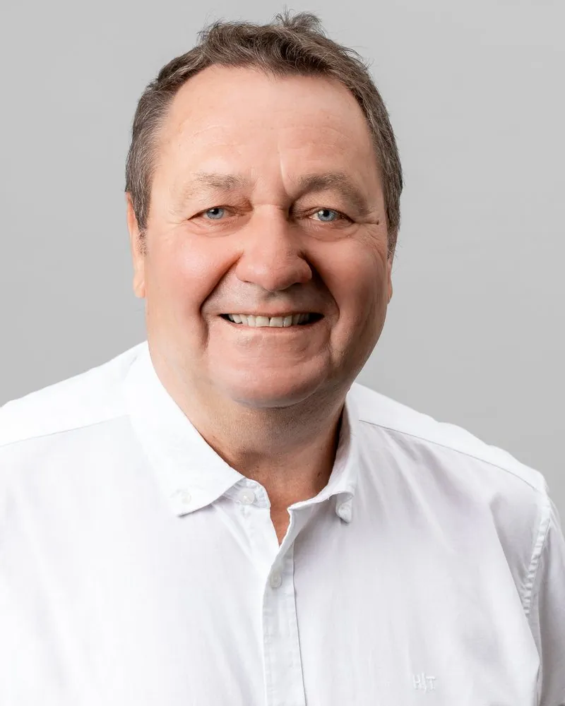 Korbuly Tamás, Senior safety consultant, founding member